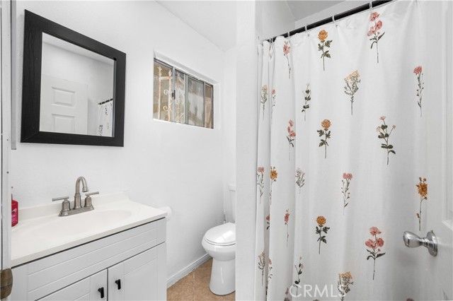 1808 S Van Ness Avenue, Santa Ana, CA 92707