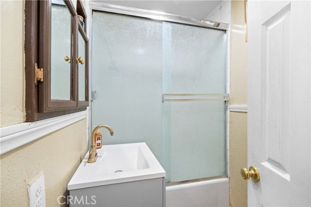 1808 S Van Ness Avenue, Santa Ana, CA 92707