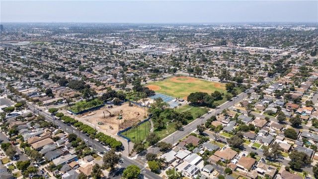 1808 S Van Ness Avenue, Santa Ana, CA 92707