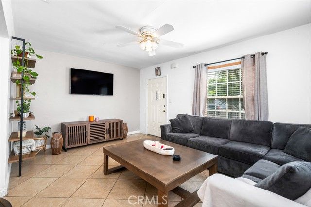 1808 S Van Ness Avenue, Santa Ana, CA 92707