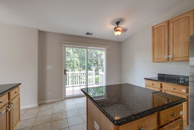 552 Saddlebrook Lane, Vernon Hills, IL 60061