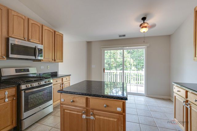 552 Saddlebrook Lane, Vernon Hills, IL 60061