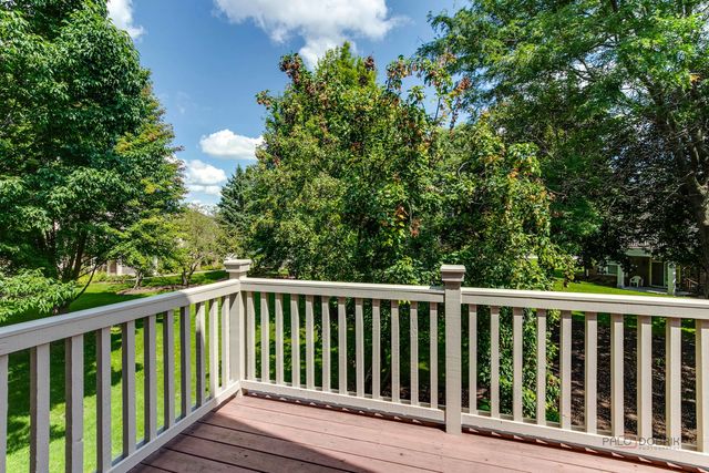 552 Saddlebrook Lane, Vernon Hills, IL 60061