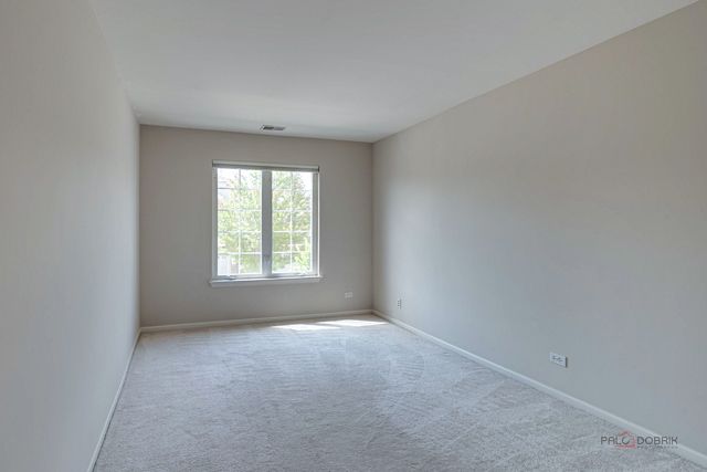 552 Saddlebrook Lane, Vernon Hills, IL 60061
