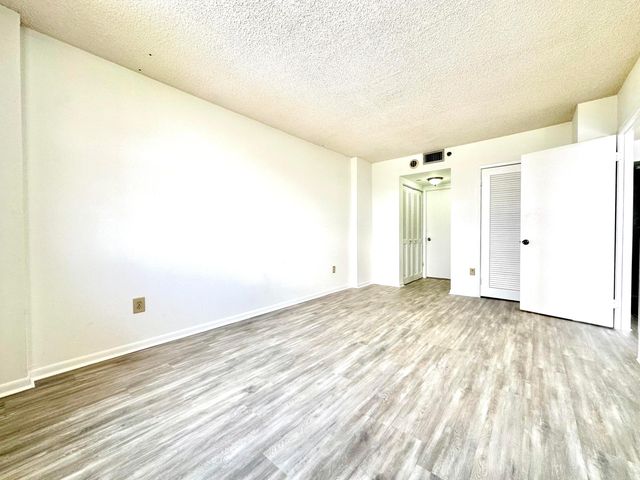 1470 NE 123rd Street A1010, North Miami, FL 33161