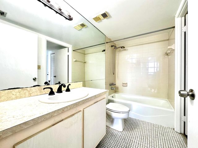 1470 NE 123rd Street A1010, North Miami, FL 33161