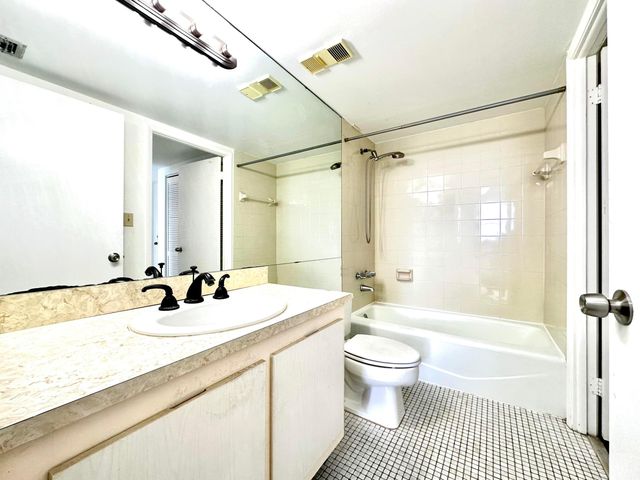 1470 NE 123rd Street A1010, North Miami, FL 33161