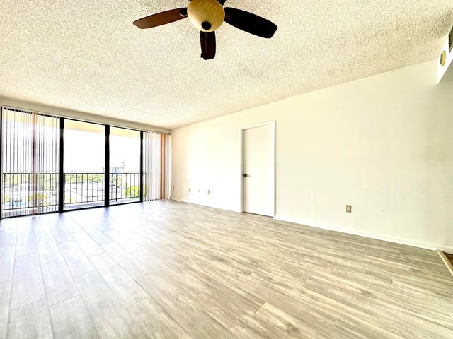 1470 NE 123rd Street A1010, North Miami, FL 33161