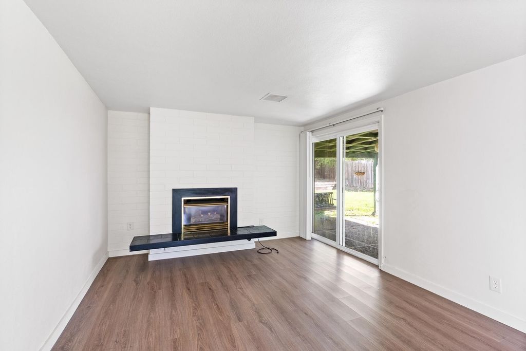 1307 E Thurston Ave, Spokane, WA 99203 photo 5