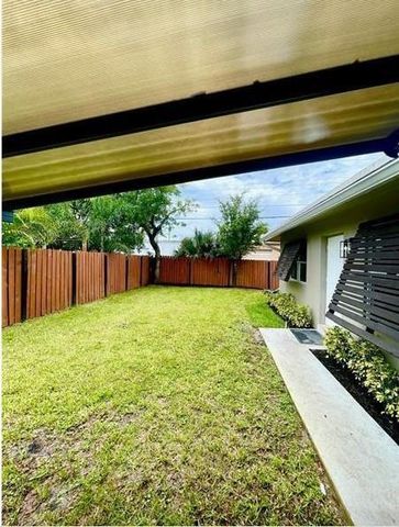 975 NE 40th Street B, Oakland Park, FL 33334