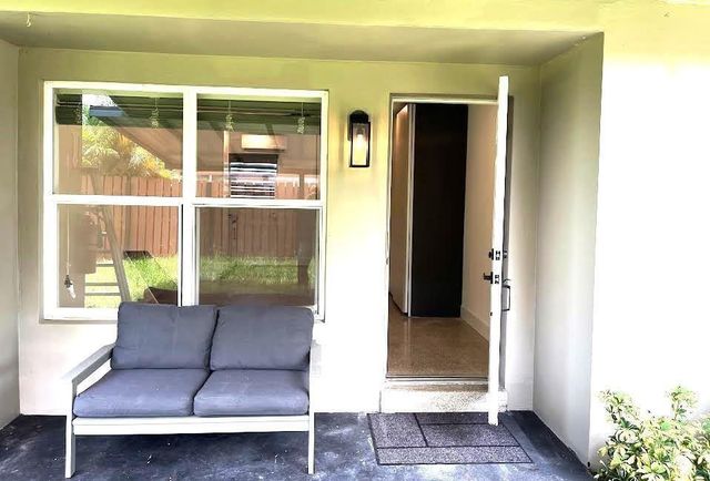 975 NE 40th Street B, Oakland Park, FL 33334