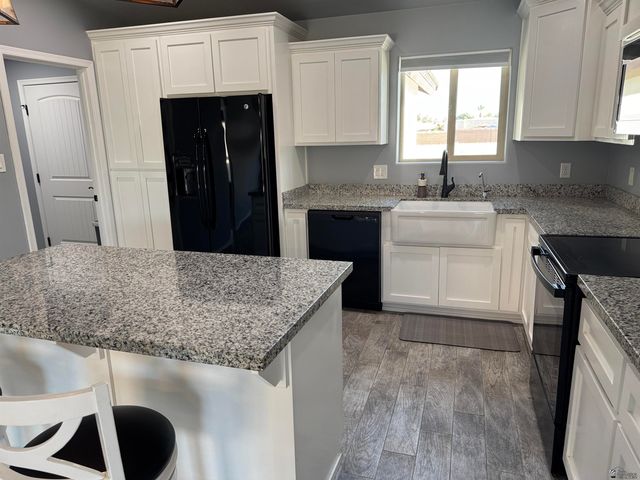 11742 S Gila St, Wellton, AZ 85356