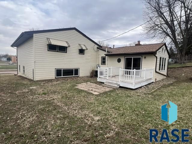 2013 S Hawthorne Ave Avenue, Sioux Falls, SD 57105