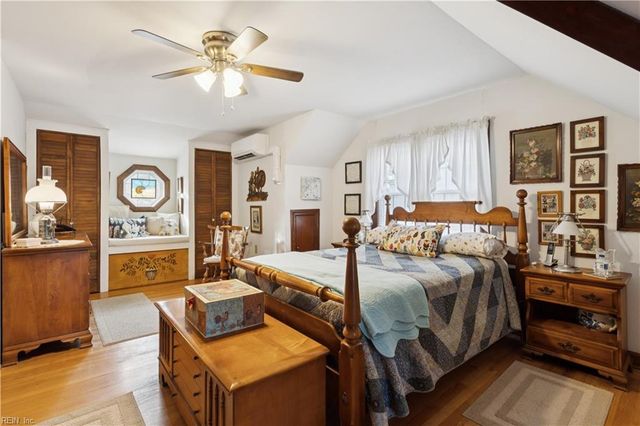 7 Algernourne ST, Hampton, VA 23664