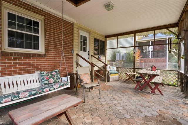 7 Algernourne ST, Hampton, VA 23664