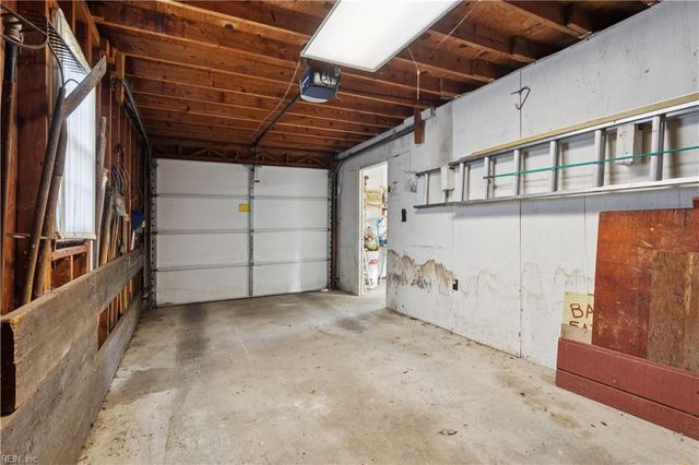 7 Algernourne ST, Hampton, VA 23664