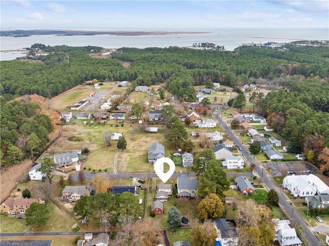 7 Algernourne ST, Hampton, VA 23664