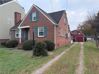 7 Algernourne ST, Hampton, VA 23664