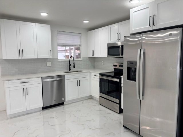 3123 W NAPOLEON AVENUE, Tampa, FL 33611