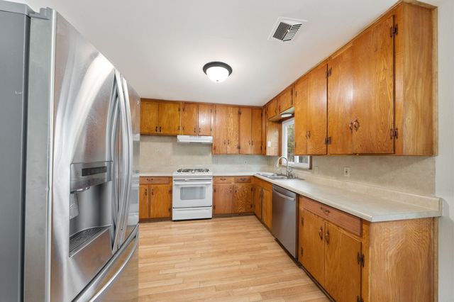 753 Cullum Avenue, Hurst, TX 76053