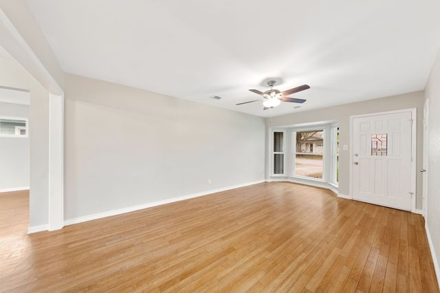 753 Cullum Avenue, Hurst, TX 76053