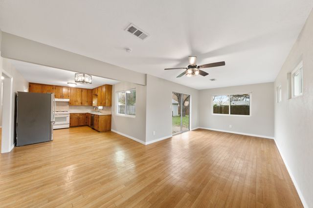 753 Cullum Avenue, Hurst, TX 76053