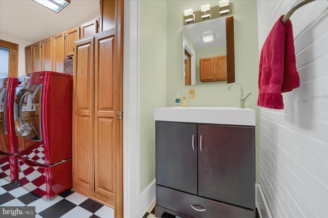 157 HARTSWICK AVE, State College, PA 16803