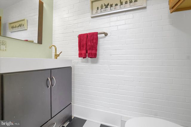 157 HARTSWICK AVE, State College, PA 16803