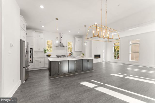 10634 POCKET PL, Fairfax, VA 22030