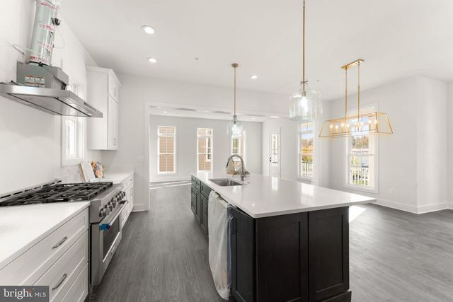 10634 POCKET PL, Fairfax, VA 22030