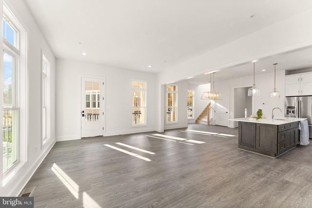 10634 POCKET PL, Fairfax, VA 22030