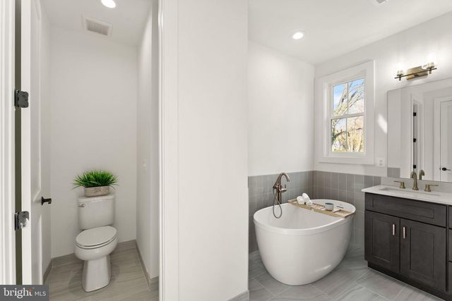 10634 POCKET PL, Fairfax, VA 22030