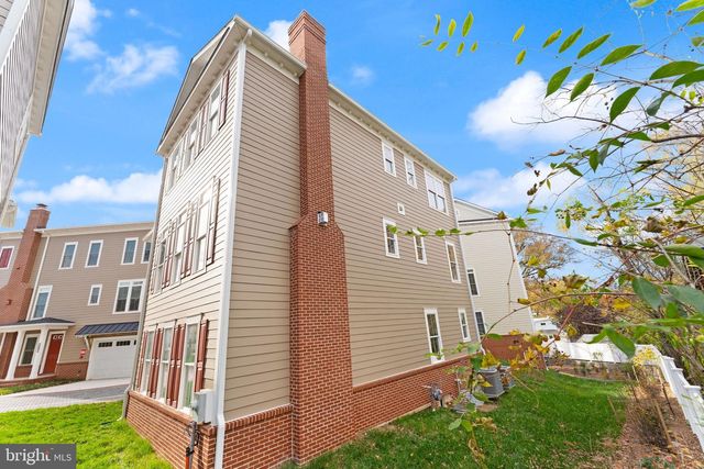 10634 POCKET PL, Fairfax, VA 22030