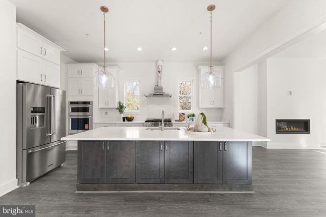 10634 POCKET PL, Fairfax, VA 22030