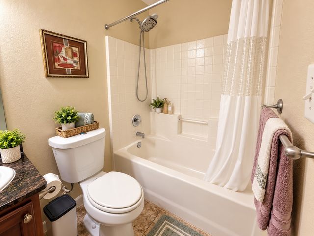 1605 Canary Island Court, Dallas, TX 75217