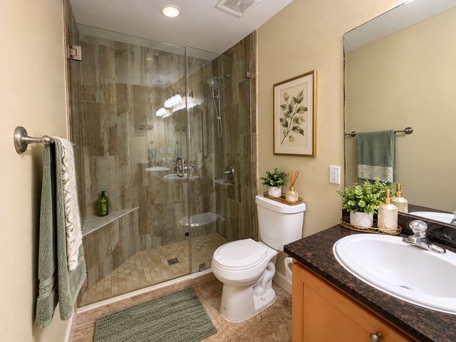 1605 Canary Island Court, Dallas, TX 75217