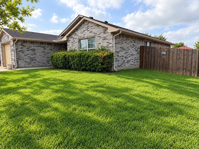 1605 Canary Island Court, Dallas, TX 75217