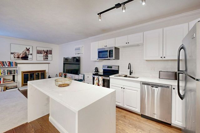 54 Temple Steet 2, Boston, MA 02114