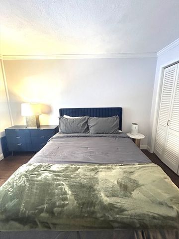 54 Temple Steet 2, Boston, MA 02114