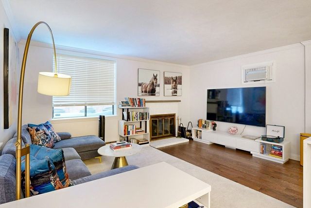 54 Temple Steet 2, Boston, MA 02114