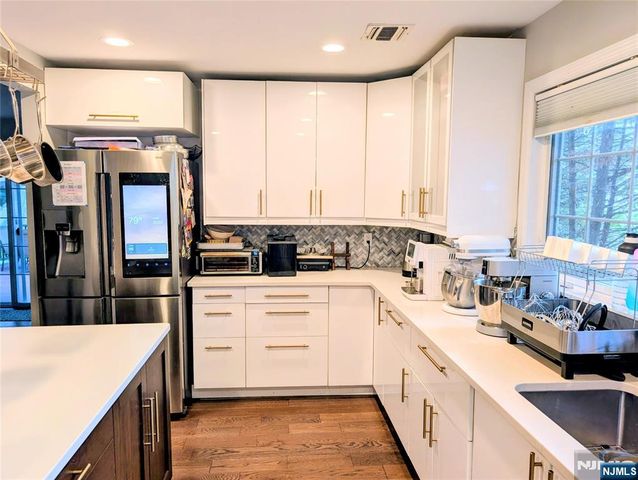 96 Buff Road, Tenafly, NJ 07670