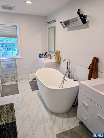 96 Buff Road, Tenafly, NJ 07670