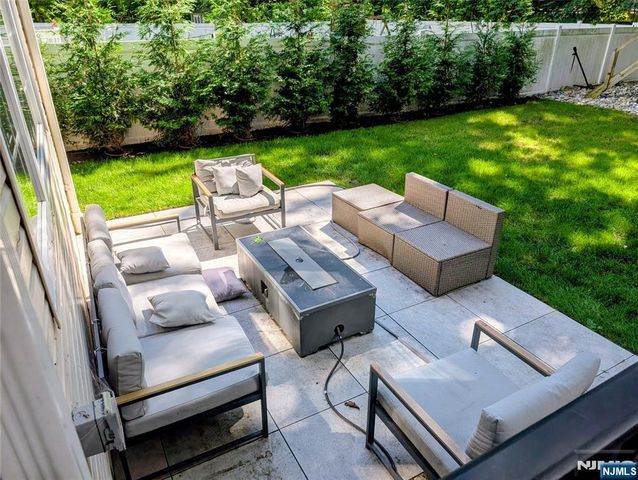 96 Buff Road, Tenafly, NJ 07670