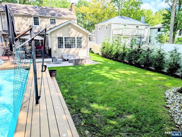 96 Buff Road, Tenafly, NJ 07670