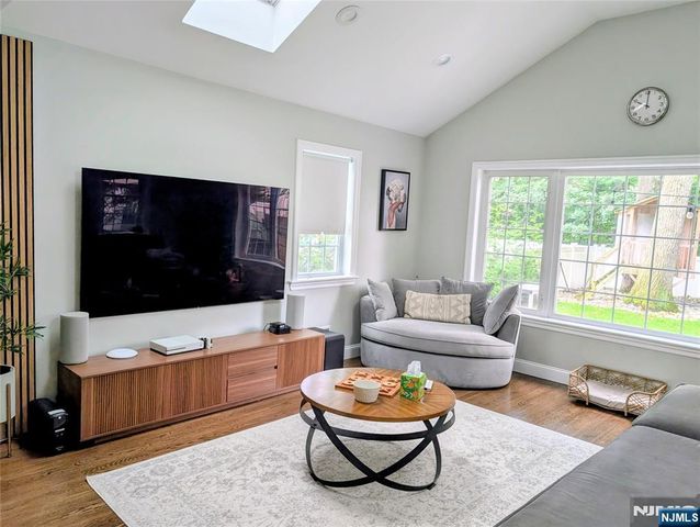 96 Buff Road, Tenafly, NJ 07670