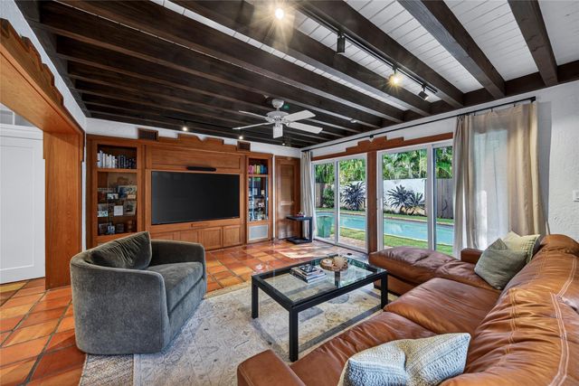 924 SE 6th Street, Fort Lauderdale, FL 33301