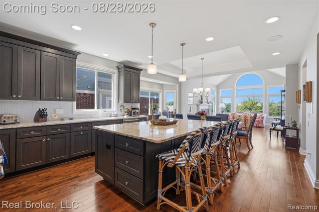 8310 Stoney Creek Drive, South Lyon, MI 48178