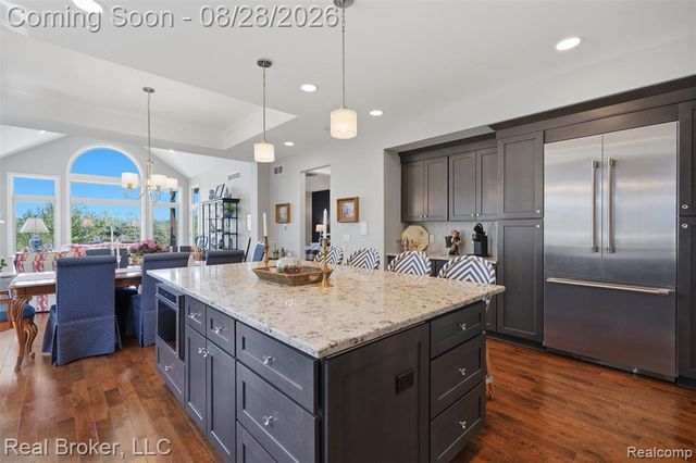 8310 Stoney Creek Drive, South Lyon, MI 48178