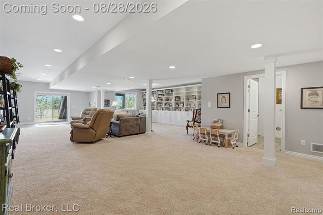 8310 Stoney Creek Drive, South Lyon, MI 48178