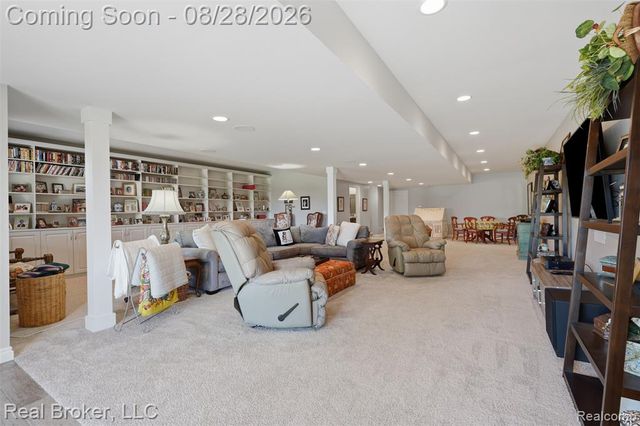 8310 Stoney Creek Drive, South Lyon, MI 48178